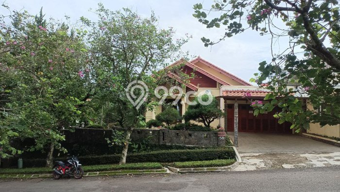 Rumah Luxury Modern Tanpa Renovasi di Dago Pakar Bandung Rumah Luxury Modern Tanpa Renovasi di Dago Pakar Bandung