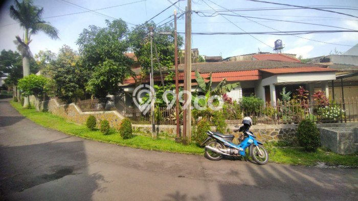 Hunian Mewah LB 450m2 Siap Huni Desain Elegan di Hegarmanah, Bandung Hunian Mewah LB 450m2 Siap Huni Desain Elegan di Hegarmanah, Bandung