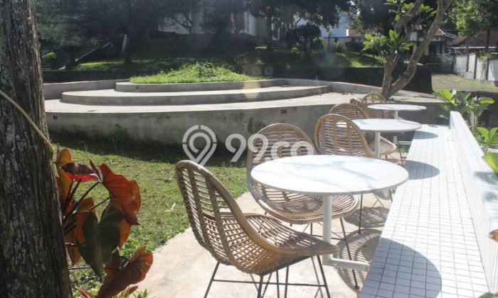 Hunian Elit LB 500m2 Siap Pakai Desain Elegan di Cihanjuang, Bandung Hunian Elit LB 500m2 Siap Pakai Desain Elegan di Cihanjuang, Bandung
