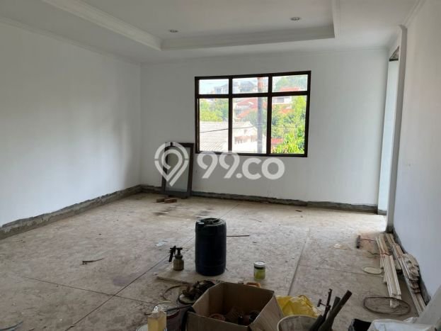 Rumah Lokasi Strategis di , Bandung, LT 202m2m² LB 320m2m² Rumah Lokasi Strategis di , Bandung, LT 202m2m² LB 320m2m²