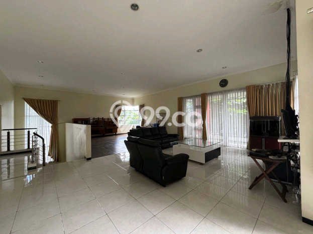 Dijual Rumah Mewah Megah Dengan View Cantik di Malang Kota, Malang Dijual Rumah Mewah Megah Dengan View Cantik di Malang Kota, Malang