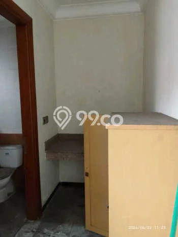 Dijual Hunian Rumah Terawat 4 KT di Jemursari, Surabaya Dijual Hunian Rumah Terawat 4 KT di Jemursari, Surabaya