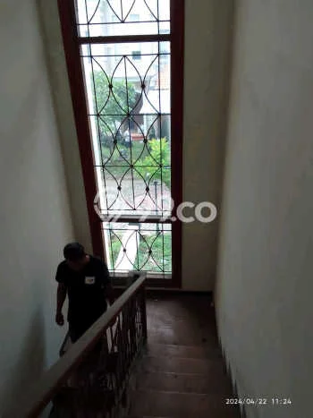 Dijual Hunian Rumah Terawat 4 KT di Jemursari, Surabaya Dijual Hunian Rumah Terawat 4 KT di Jemursari, Surabaya