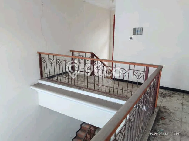 Dijual Hunian Rumah Terawat 4 KT di Jemursari, Surabaya Dijual Hunian Rumah Terawat 4 KT di Jemursari, Surabaya
