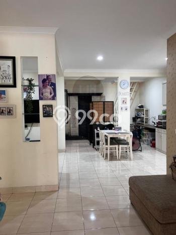 Rumah Luas Asri 3 KT Siap Huni di BSD City Tangerang Rumah Luas Asri 3 KT Siap Huni di BSD City Tangerang