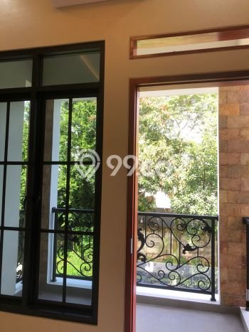Rumah sewa siap pakai 5 Kamar Tidur di BSD The Green, Tangerang Rumah sewa siap pakai 5 Kamar Tidur di BSD The Green, Tangerang