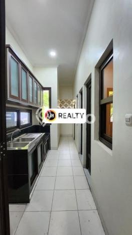 PILIHAN TEPAT! Rumah di BSD City, 4 KT, Akses Mall, Luas 264m² LB 450m² PILIHAN TEPAT! Rumah di BSD City, 4 KT, Akses Mall, Luas 264m² LB 450m²