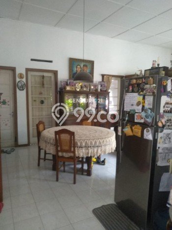 Rumah Mewah LB 213m2 Siap Pakai Desain Elegan di Riau, Bandung Rumah Mewah LB 213m2 Siap Pakai Desain Elegan di Riau, Bandung