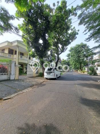 Rumah Terawat 5 KT 5 KM di Panglima Polim, Jakarta Selatan Rumah Terawat 5 KT 5 KM di Panglima Polim, Jakarta Selatan