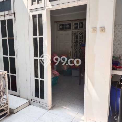 Dijual Cepat Rumah Favorit Siap Huni LB 180m2 di Pamulang, Tangerang Selatan Dijual Cepat Rumah Favorit Siap Huni LB 180m2 di Pamulang, Tangerang Selatan