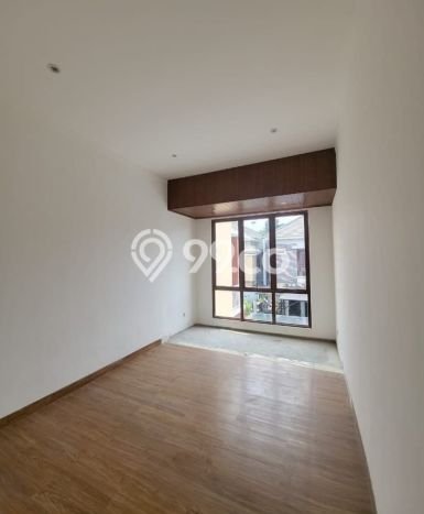 Jual Rumah Mewah Elegan Dengan View Eksklusif di Sektor 3 - Bintaro, Tangerang Selatan Jual Rumah Mewah Elegan Dengan View Eksklusif di Sektor 3 - Bintaro, Tangerang Selatan