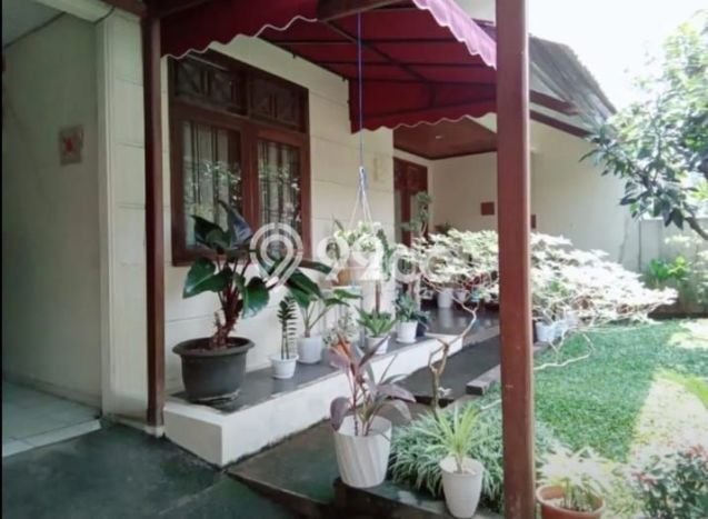 Hunian Elit LB 300m2 Siap Huni Desain Elegan di Rempoa, Tangerang Selatan Hunian Elit LB 300m2 Siap Huni Desain Elegan di Rempoa, Tangerang Selatan