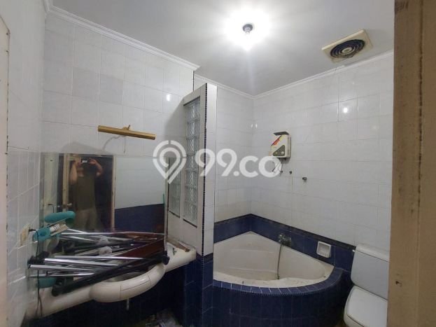 Rumah Luas Asri 4 KT Siap Huni di BSD Tangerang Rumah Luas Asri 4 KT Siap Huni di BSD Tangerang