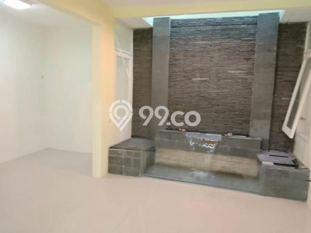 Rumah Luas Asri 3 KT Siap Pakai di Bintaro Tangerang Selatan Rumah Luas Asri 3 KT Siap Pakai di Bintaro Tangerang Selatan