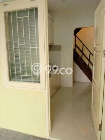 Rumah Luas Asri 3 KT Siap Pakai di Bintaro Tangerang Selatan Rumah Luas Asri 3 KT Siap Pakai di Bintaro Tangerang Selatan