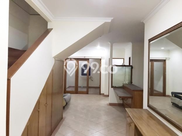 Rumah Elit Modern Siap Huni di Pondok Indah Jakarta Selatan Rumah Elit Modern Siap Huni di Pondok Indah Jakarta Selatan