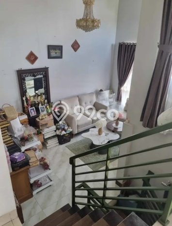 Jual Rumah Strategis Bagus Punya 5 KT di Ciputat Tangerang Selatan SHM Jual Rumah Strategis Bagus Punya 5 KT di Ciputat Tangerang Selatan SHM