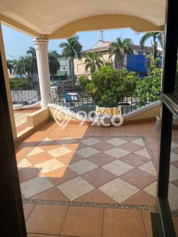 Disewakan! Rumah 4 Kamar Tidur &
4 Kamar Mandi di Pondok Pinang, Jakarta Selatan Disewakan! Rumah 4 Kamar Tidur &
4 Kamar Mandi di Pondok Pinang, Jakarta Selatan