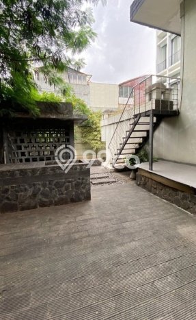 For Sale! Premium House LT 520m2 Desain Elegan di Pejompongan For Sale! Premium House LT 520m2 Desain Elegan di Pejompongan