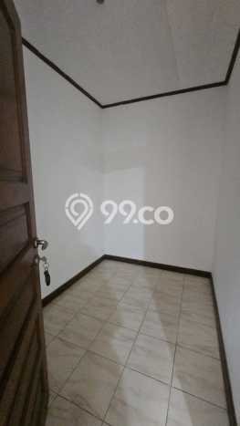Dijual Rumah Eksklusif 3 KT di Cirendeu, Jakarta Selatan Dijual Rumah Eksklusif 3 KT di Cirendeu, Jakarta Selatan