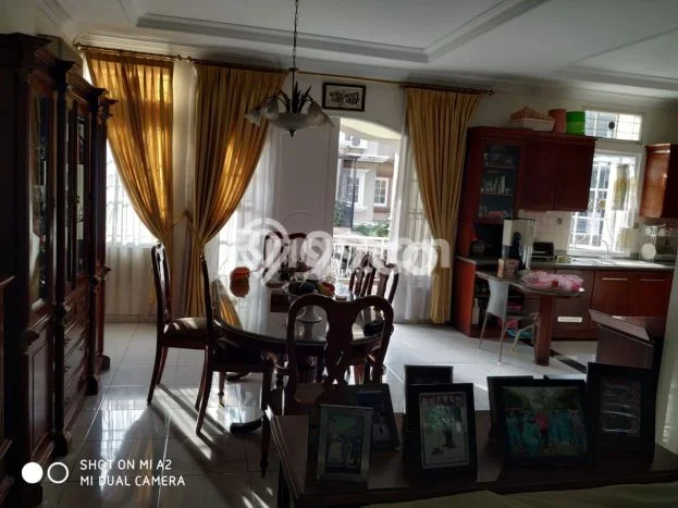 For Sale! Premium House LT 200m2 Desain Elegan di Jatibening For Sale! Premium House LT 200m2 Desain Elegan di Jatibening