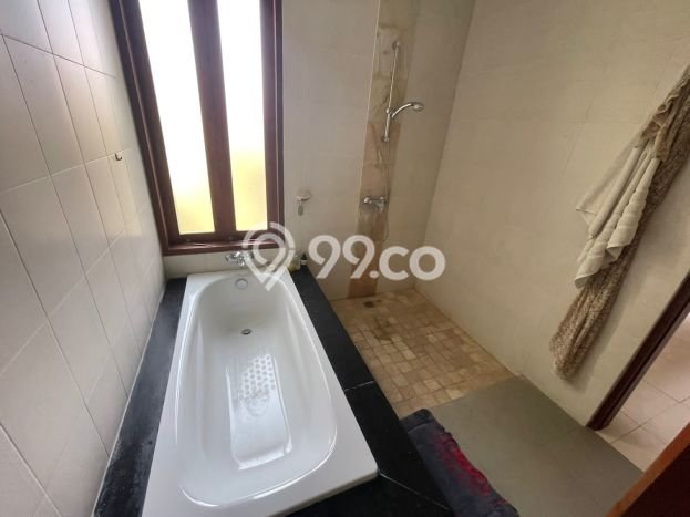 Rumah Nyaman LB 200m² View Kota di Sanur, Denpasar Rumah Nyaman LB 200m² View Kota di Sanur, Denpasar
