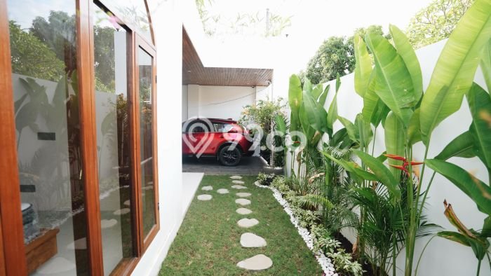 Dijual Rumah Luas Elegan Dengan View Eksklusif di Jimbaran, Badung Dijual Rumah Luas Elegan Dengan View Eksklusif di Jimbaran, Badung