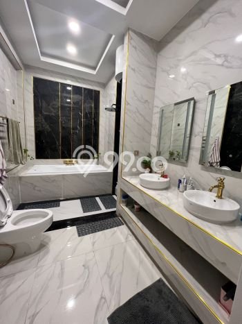 Jual Rumah Mewah Elegan Dengan View Eksklusif di Angke, Jakarta Barat Jual Rumah Mewah Elegan Dengan View Eksklusif di Angke, Jakarta Barat