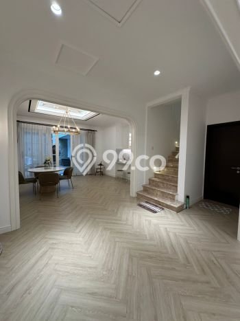 Rumah Elit Modern Tanpa Renovasi di Golf Island Jakarta Utara Rumah Elit Modern Tanpa Renovasi di Golf Island Jakarta Utara