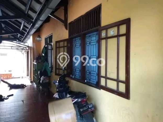 Rumah Elit Modern Tanpa Renovasi di Joglo Jakarta Barat Rumah Elit Modern Tanpa Renovasi di Joglo Jakarta Barat