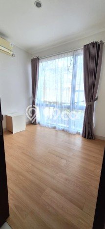 Disewakan! Rumah 3 Kamar Tidur &
2 Kamar Mandi di Bintaro, Tangerang Selatan Disewakan! Rumah 3 Kamar Tidur &
2 Kamar Mandi di Bintaro, Tangerang Selatan