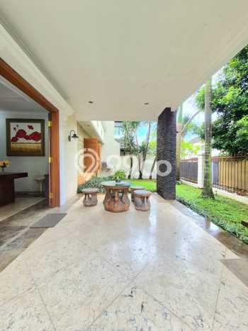 Dijual Rumah Luas Elegan Dengan View Cantik di Bintaro, Jakarta Selatan Dijual Rumah Luas Elegan Dengan View Cantik di Bintaro, Jakarta Selatan