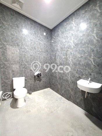 Hunian Elit LB 211m2 Siap Huni Desain Elegan di Bintaro, Tangerang Selatan Hunian Elit LB 211m2 Siap Huni Desain Elegan di Bintaro, Tangerang Selatan