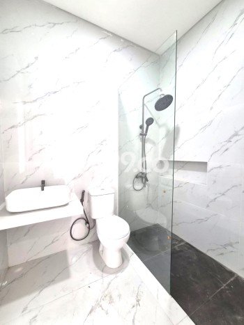 Jual Rumah Luas Megah Dengan View Cantik di Bintaro, Tangerang Selatan Jual Rumah Luas Megah Dengan View Cantik di Bintaro, Tangerang Selatan