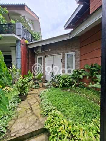 Jual Rumah Eksklusif 2 KT di Bintaro, Tangerang Selatan Jual Rumah Eksklusif 2 KT di Bintaro, Tangerang Selatan