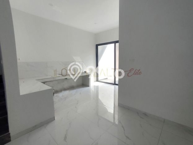 Rumah Luxury Modern Siap Huni di Mekar Wangi Bandung Rumah Luxury Modern Siap Huni di Mekar Wangi Bandung