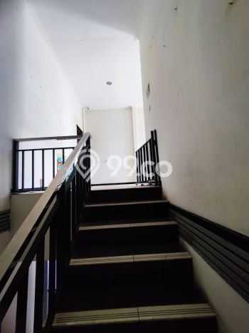 Ready to Use! Premium House LT 208m2 Desain Elegan di Mekar Wangi Ready to Use! Premium House LT 208m2 Desain Elegan di Mekar Wangi