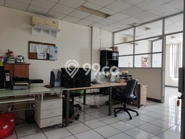 Area Ramai! Ruko Dijual di Kelapa Gading untuk Bisnis Luas Bangunan 720m2 Area Ramai! Ruko Dijual di Kelapa Gading untuk Bisnis Luas Bangunan 720m2