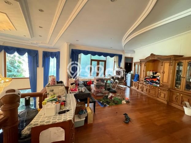 Rumah Mewah LB 850m2 Siap Pakai Desain Elegan di Pantai Mutiara, Jakarta Utara Rumah Mewah LB 850m2 Siap Pakai Desain Elegan di Pantai Mutiara, Jakarta Utara