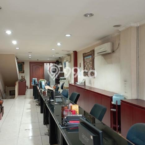 Ruko Dijual di Jakarta Pusat LT 129m2 & LB 520m2 Lokasi Terbaik! Ruko Dijual di Jakarta Pusat LT 129m2 & LB 520m2 Lokasi Terbaik!