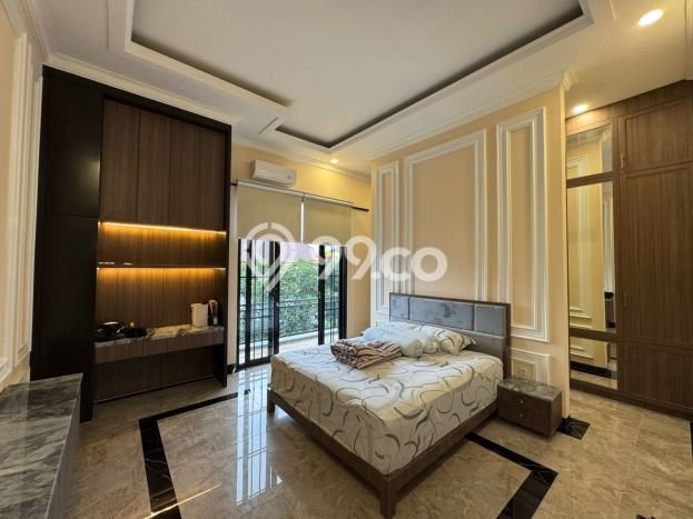 Rumah Luxury Modern Tanpa Renovasi di Gading Serpong Tangerang Rumah Luxury Modern Tanpa Renovasi di Gading Serpong Tangerang
