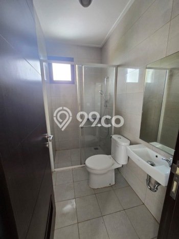 Rumah sewa siap huni 3 Kamar Tidur di Pantai Indah Kapuk, Jakarta Utara Rumah sewa siap huni 3 Kamar Tidur di Pantai Indah Kapuk, Jakarta Utara