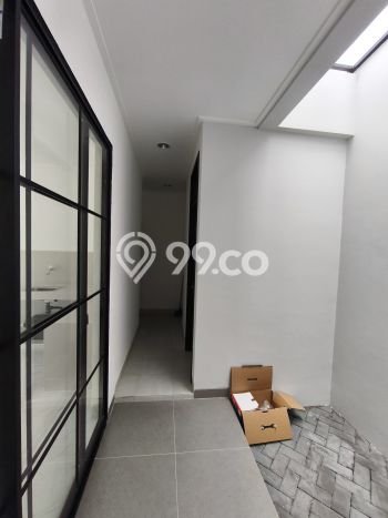 Disewakan! Rumah 3 Kamar Tidur &
3 Kamar Mandi di Pantai Indah Kapuk, Jakarta Utara Disewakan! Rumah 3 Kamar Tidur &
3 Kamar Mandi di Pantai Indah Kapuk, Jakarta Utara