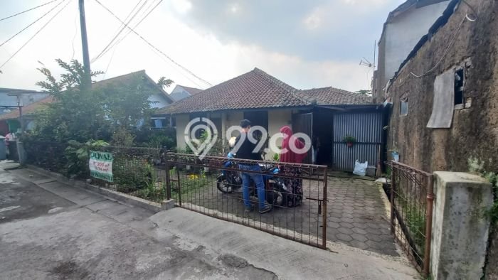 For Sale Rumah 3 Kamar Lokasi Strategis Nyaman dan Strategis di Arcamanik For Sale Rumah 3 Kamar Lokasi Strategis Nyaman dan Strategis di Arcamanik