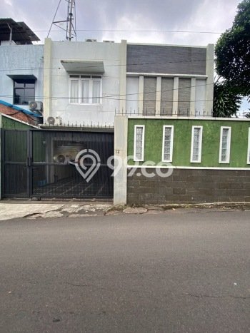 Rumah Bagus Siap Huni Di Mampang Prapatan Luas 200m2 Lokasi Strategis Rumah Bagus Siap Huni Di Mampang Prapatan Luas 200m2 Lokasi Strategis