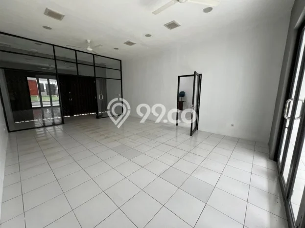 Komersial disewakan lokasi strategis Limo Depok 180m2 Komersial disewakan lokasi strategis Limo Depok 180m2