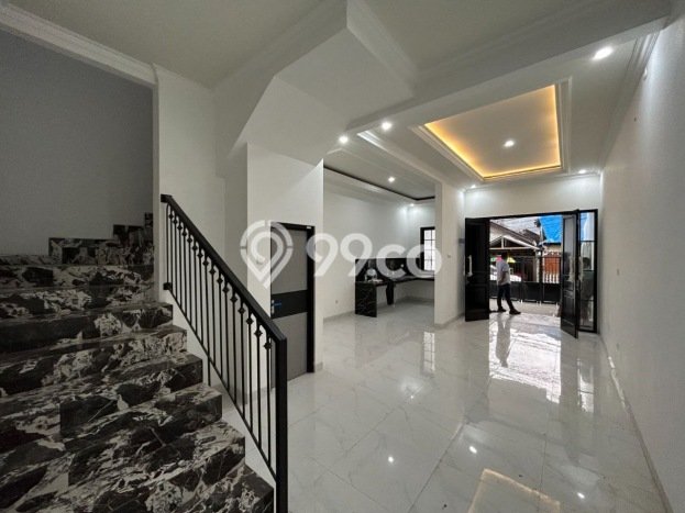 Dijual Cepat Rumah Favorit Siap Huni LB 175m2 di Jatinegara, Jakarta Timur Dijual Cepat Rumah Favorit Siap Huni LB 175m2 di Jatinegara, Jakarta Timur