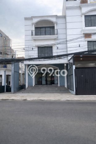 Ruko bagus disewakan di Jagakarsa Jakarta Selatan dengan LB 136m2 harga sewa terbaik Ruko bagus disewakan di Jagakarsa Jakarta Selatan dengan LB 136m2 harga sewa terbaik