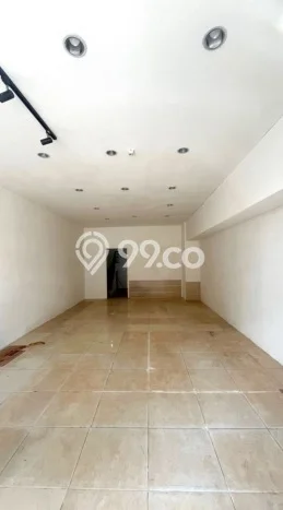 Ruko Disewakan Kawasan Kramat Jati, Luas 120m², Area Premium, Siap Bisnis Ruko Disewakan Kawasan Kramat Jati, Luas 120m², Area Premium, Siap Bisnis