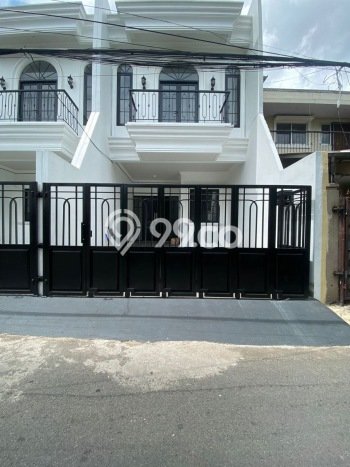 Dijual Cepat Rumah Favorit Siap Huni LB 175m2 di Jatinegara, Jakarta Timur Dijual Cepat Rumah Favorit Siap Huni LB 175m2 di Jatinegara, Jakarta Timur